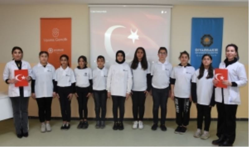 Uyanış Gençlik İstiklal Marşı’nın Kabulünü kutladı