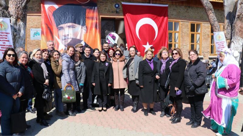 Bayındır’da “Emekçi Tahtacı Kadınlar Şenliği” yapıldı