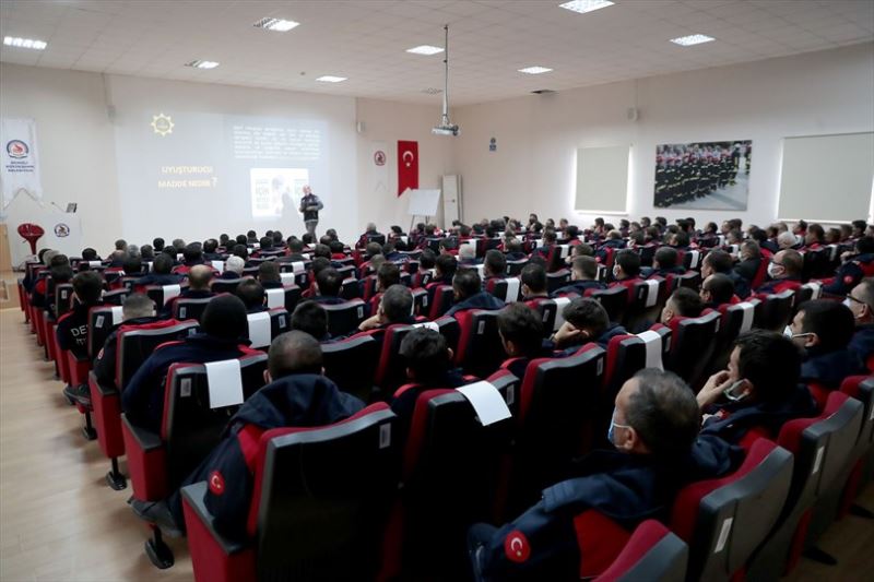 Büyükşehir’den bağımlılıkla mücadeleye destek