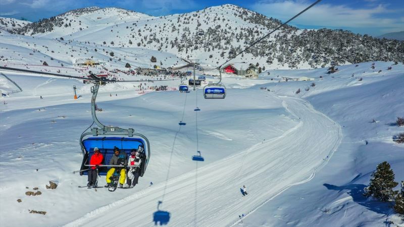 Denizli Kayak Merkezi uzakları yakın ediyor