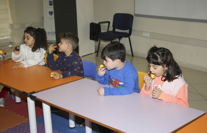 İyilik dolu kalpleri ve bütün masumluklarıyla büyüklere örnek oldular