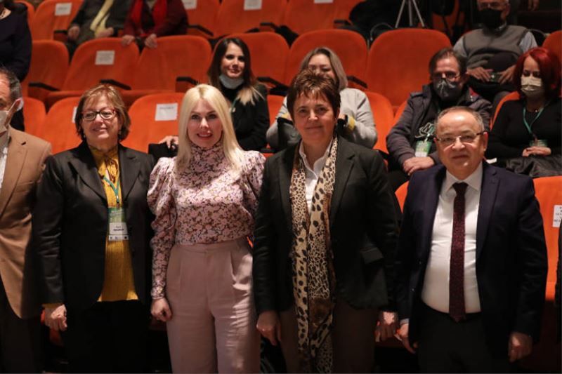 ‘Yerinde Yaşlanma’ Bahar Çalıştayı başladı     Yaşlı nüfusu artıyor     Gürbüz, ‘Yerinde yaşlanmayı destekliyoruz’