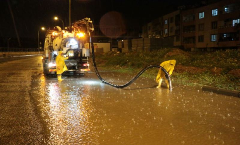 Şuski Sağanak Yağış Mesaisini Sabahın İlk Işıklarına Kadar Sürdürdü