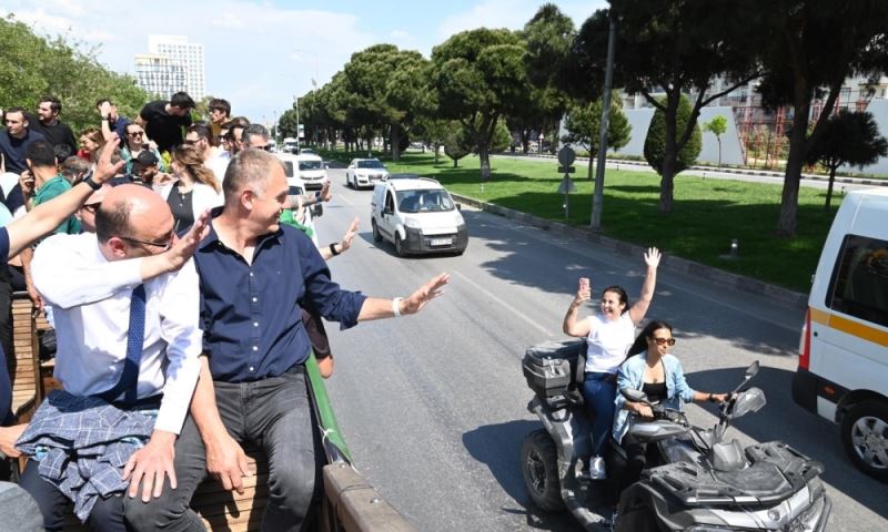 Şampiyon Şehir Turunda Taraftarıyla Buluştu