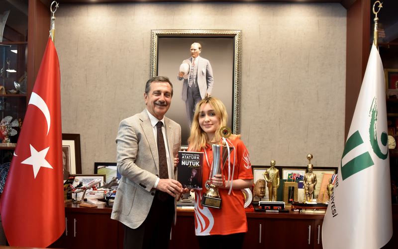 BAŞARILI SPORCUDAN BAŞKAN ATAÇ