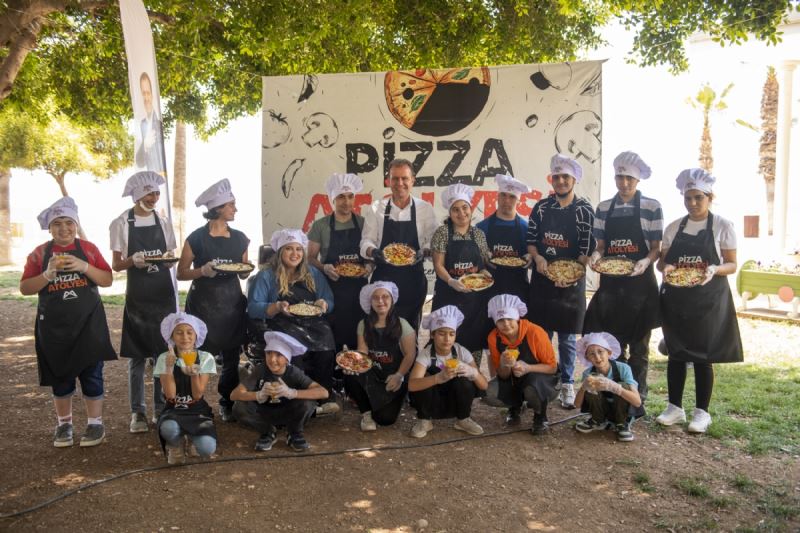 Başkan Seçer, Mersin’in ‘Özel’ Şefleriyle Pizza Yaptı