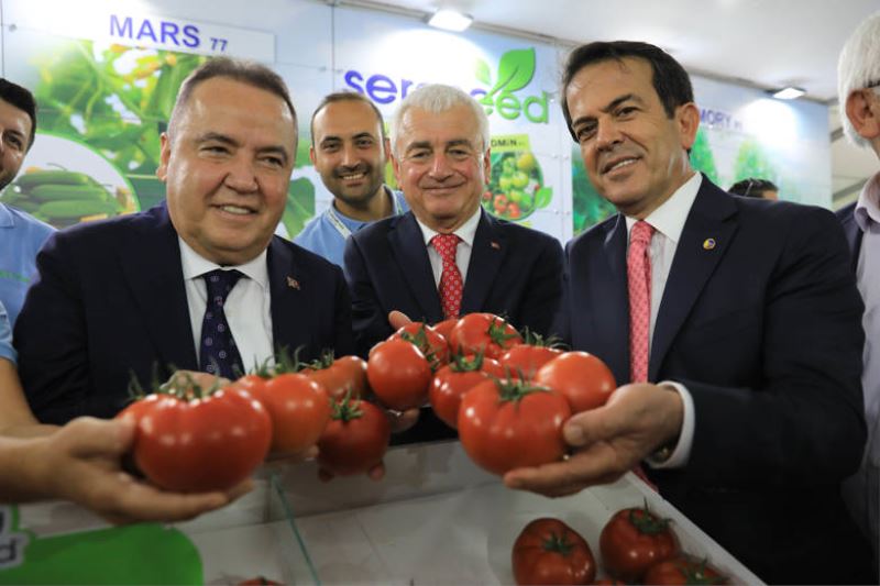 Tarımın Kalbi Finike’de Atıyor