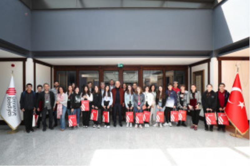 ERASMUS ÖĞRENCİLERİNDEN BAŞKANA ZİYARET