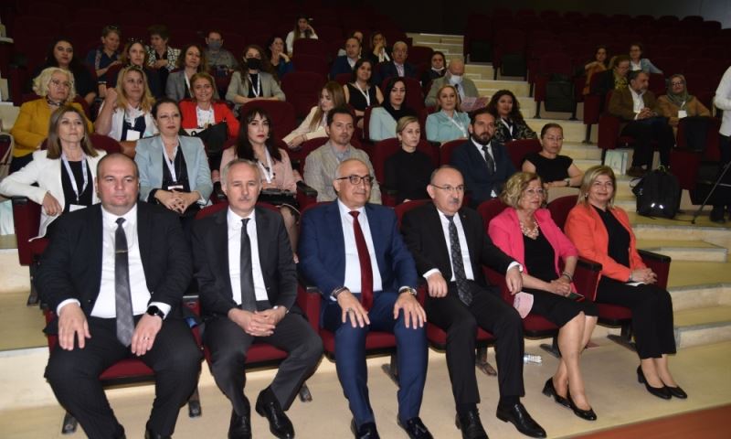 Büyükşehir, Kadın Sempozyumunda