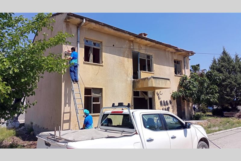 BAHŞİŞ MAHALLESİ’NDE HAZİNE’YE AİT 2 KATLI BİNANIN YIKIMI YAPILDI