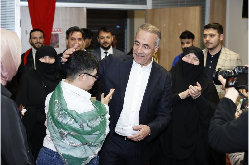Sultangazi’de Coşkulu Asker Uğurlaması