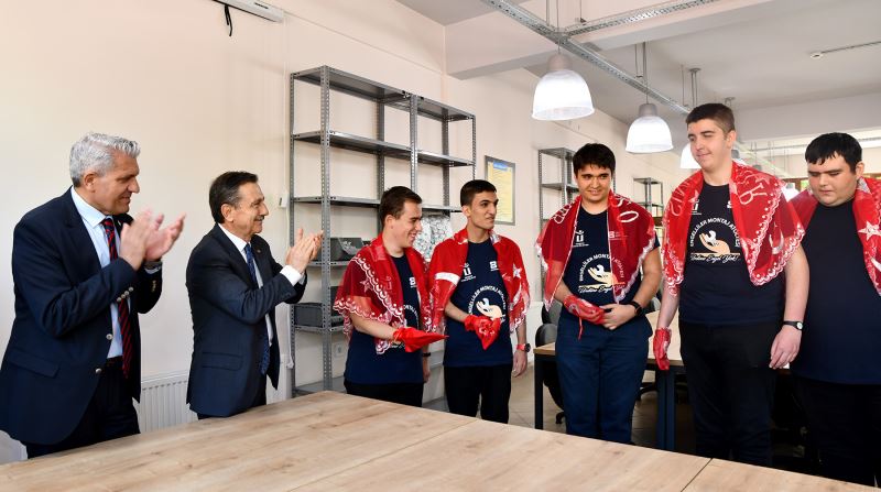 TÜRKİYE SİZİNLE GURUR DUYUYOR