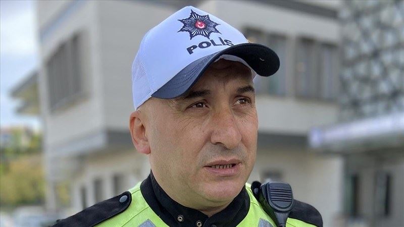 Tesadüfen Geçtiği Olay Yerinde Kazazedenin Hayatını Kurtardı