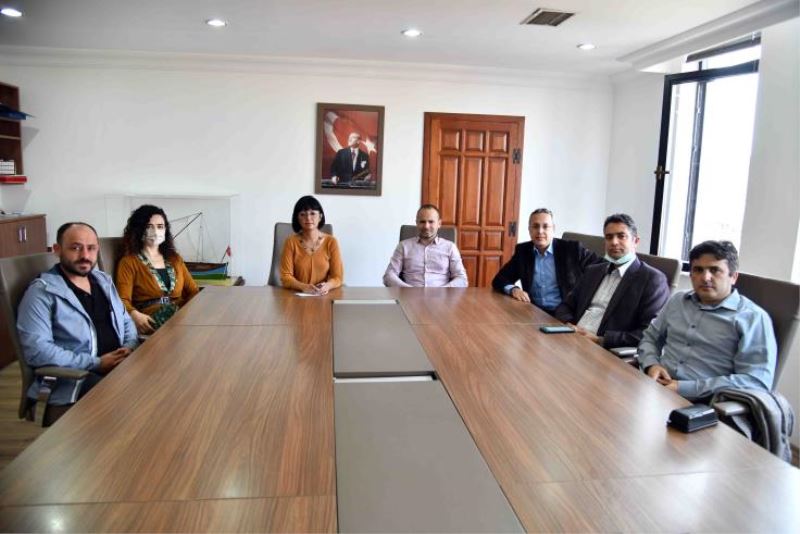 İnşaat Mühendisleri Başkan Vekili Gözde Gürsoy’u ziyaret ettiler