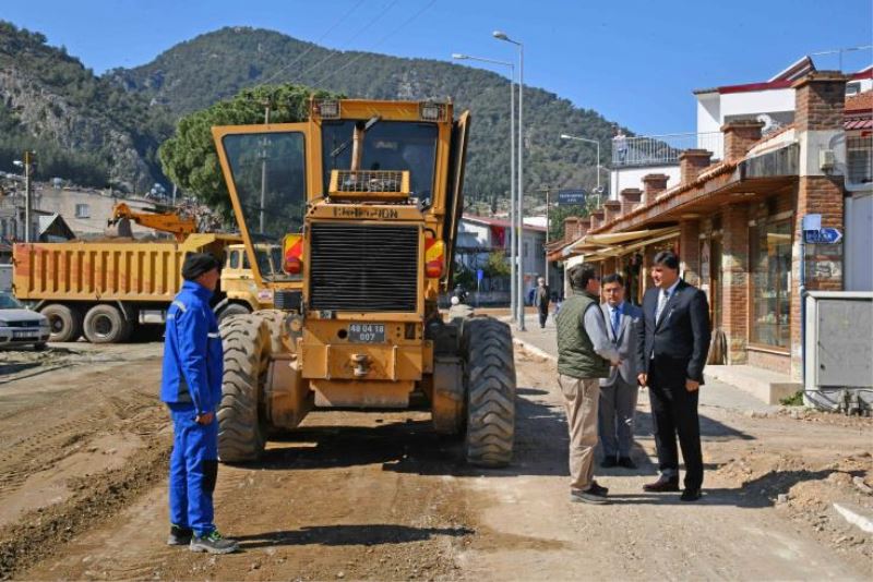 Karaca, “Altyapı biten bölgelerde  BSK sıcak asfalt çalışmasına başlayacağız”