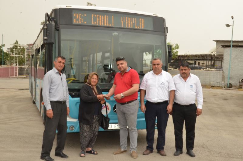 Mersin Büyükşehir’in Otobüs Şoförlerinden Duyarlı Davranış