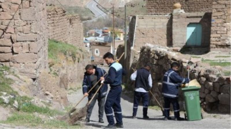 İlçemize bağlı Fırınönü mahallemizde ekiplerimizce detaylı temizlik yapılmıştır. Daha güzel İncesu için çalışıyoruz... Av.Mustafa İLMEK İncesu Belediye Başkanı