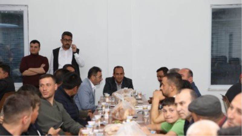 Belediye Başkanımız Av. Mustafa İLMEK Üçkuyu mahallemizde düzenlenen iftar programına katıldı. Allah birlik ve beraberlerliğimi daim etsin. Bugünün yüzü suyu hürmetine tüm dualarımız kabul olsun.