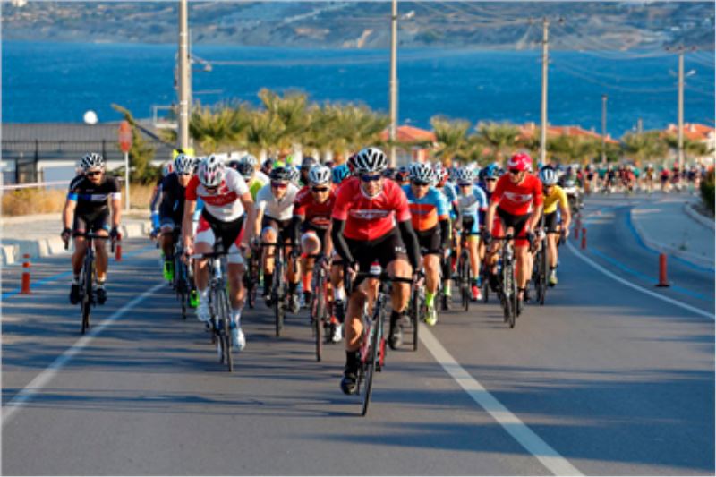 Veloturk Gran Fondo Çeşme by Carraro ’da 1280 Bisikletçi mücadele etti...