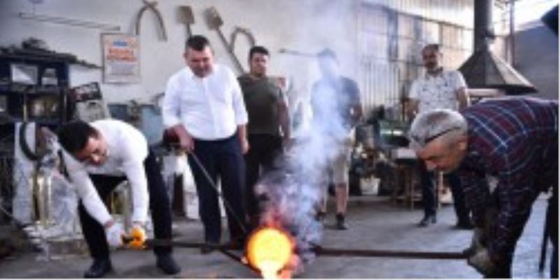 Tütüncü, sanayide döküm yaptı