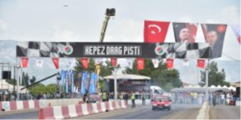 Kepez’in otodrag yarışlarında nefesler tutuldu