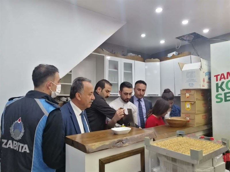 Zabıta ekiplerimiz unlu mamüller üreten işletmelere denetim gerçekleştirdiler