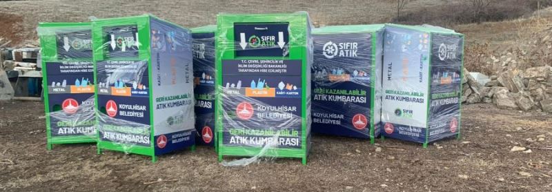 Çevre ve Şehircilik Bakanlığınca Belediyemize Hibe Edilen 32 Adet 800 Litrelik Çöp Konteyneri, 10 Adet Atık Kumbarası, 1 Adet 30 Tonluk Atık Presleme Makinesi