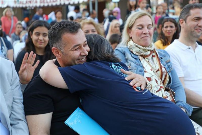 ALANYA BELEDİYESİ’NDEN ENGELLERİ KALDIRAN FESTİVAL