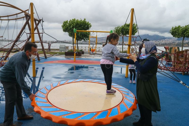 Aile ve Sosyal Hizmetler Bakanlığı, Aile Haftası Kapsamında “Aile Değerlerimiz ve Değişen Dünya Çalıştayı” Düzenleyecek