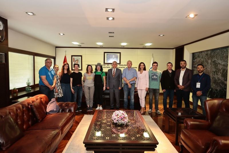Büyükşehir, dünyaya örnek oluyor
