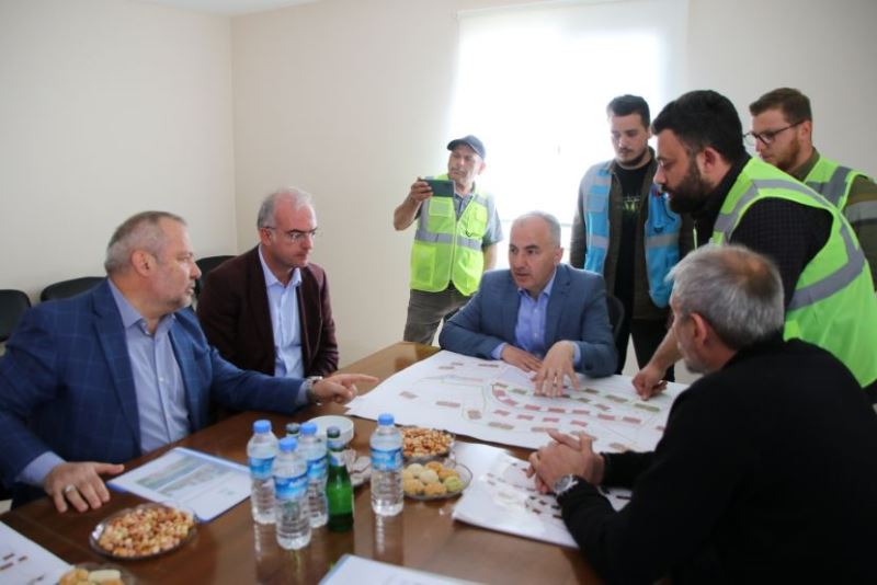 BAŞKAN RAHMİ METİN KENTSEL DÖNÜŞÜM SAHA ÇALIŞMALARINI İNCELEDİ…