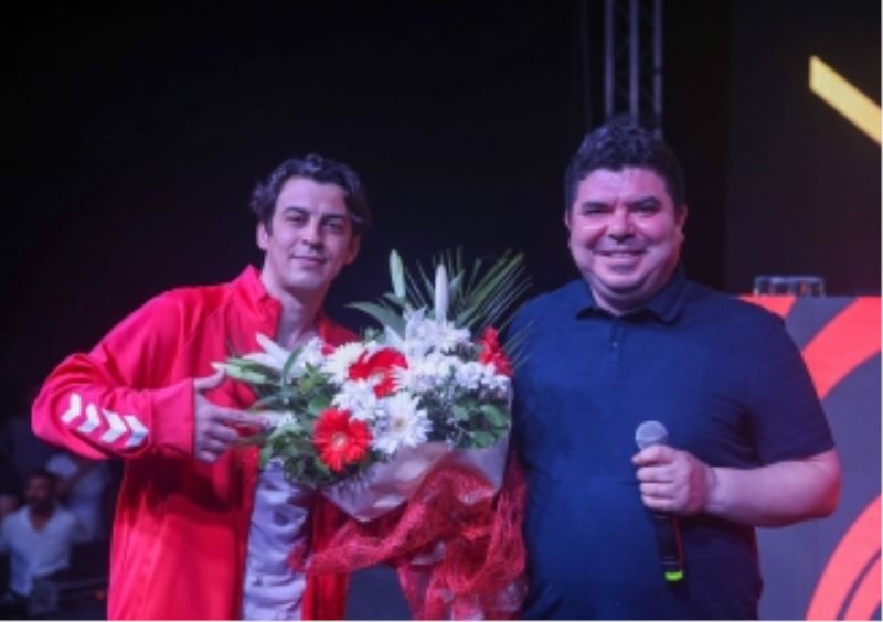 Buca’da Norm Ender ile 19 Mayıs coşkusu