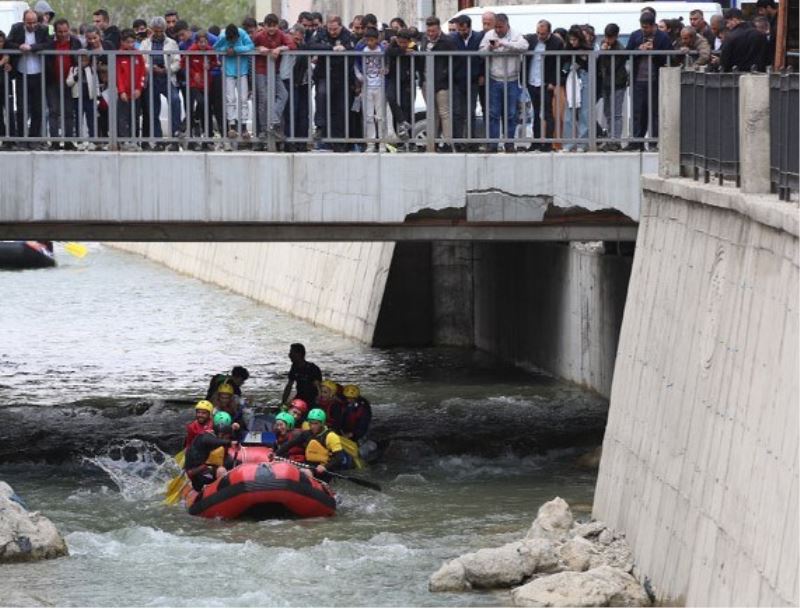 Yüksekova’da Rafting Heyecanı