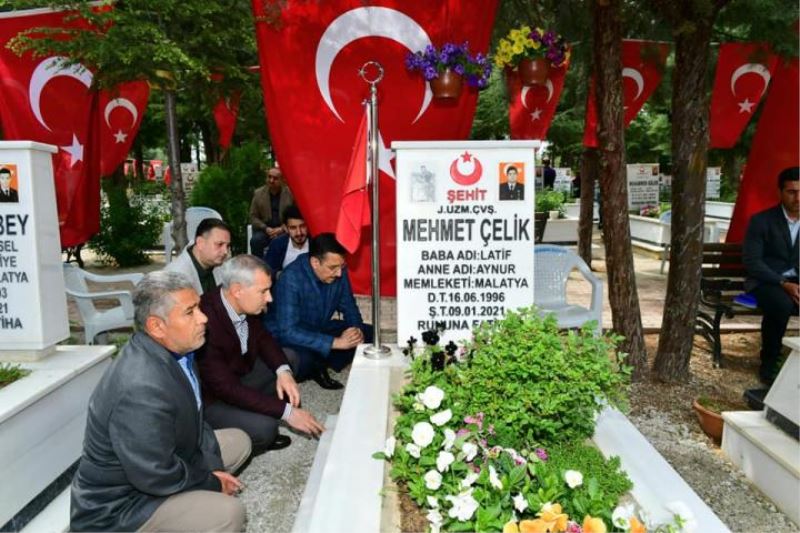 “Şehit ve Gazilerimize Minnet Borçluyuz”