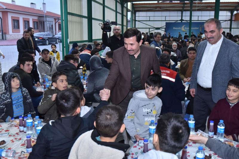 BAŞKAN HASAN KILCA, İFTAR VE TERAVİHTE VATANDAŞLARLA BULUŞTU