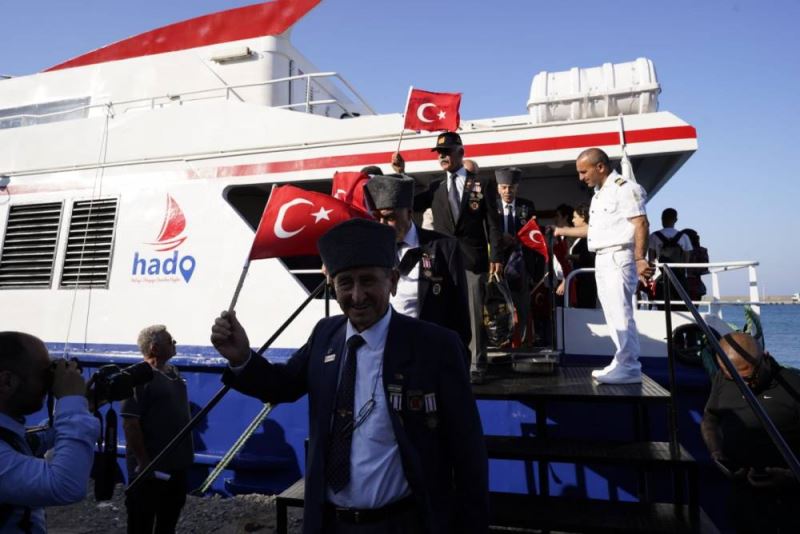 HADO MARŞLARLA, ŞARKILARLA GİRNE’YE ULAŞTI