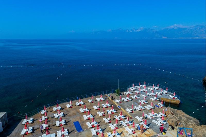 Muratpaşa’nın plajlarına mavi bayrak