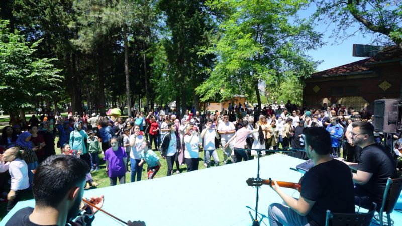 Büyükşehir’den Özel Gereksinimli Bireylerle Piknik Etkinliği