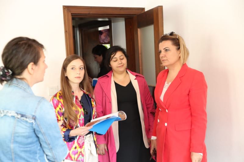 BAŞKAN HÜRRİYET, ONARIMI TAMAMLANAN TESCİLLİ KONAKTA İNCELEMELERDE BULUNDU