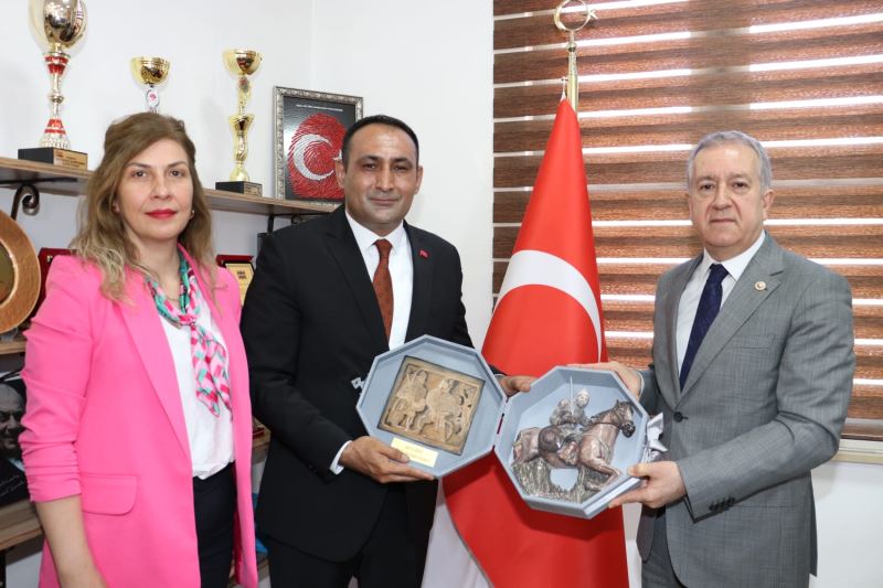 GENEL BAŞKAN YARDIMCISI SADİR DURMAZ, BAŞKAN YILMAZ’I ZİYARET ETTİ