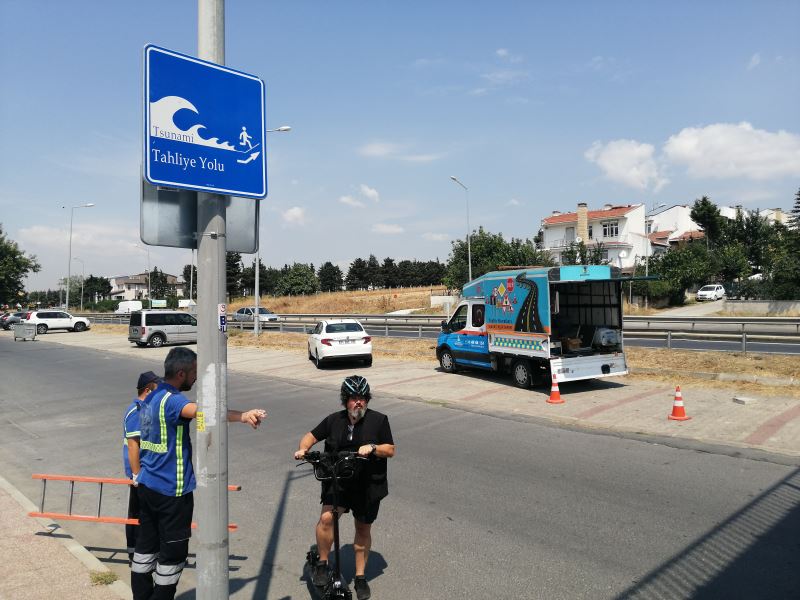 İSTANBUL SAHİLLERİNE 100 TSUNAMİ TABELASI