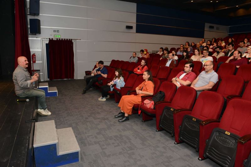 Nilüferli sinema tutkunları Ezel Akay ile söyleşti