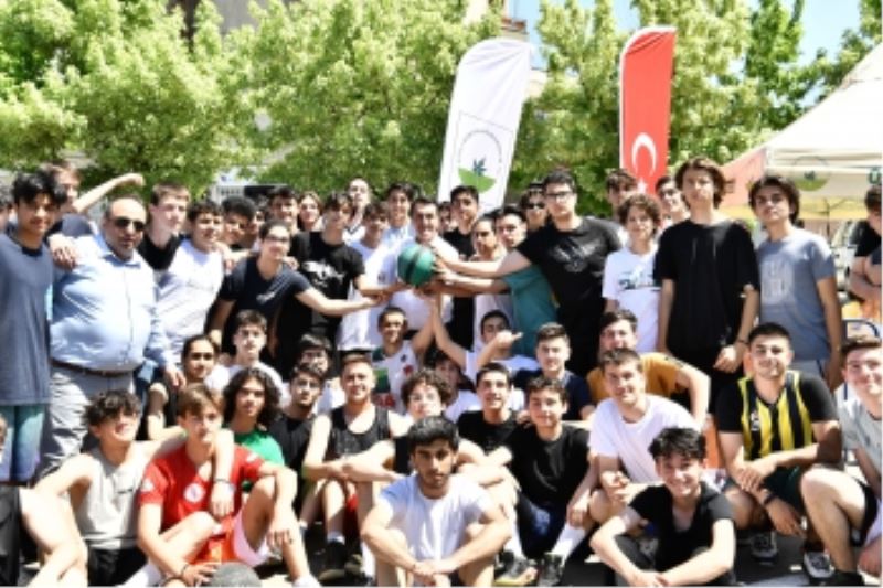 Dündar Gençlerle Potada Buluştu