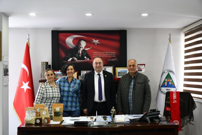 KILIÇKAYA KADIN GİRİŞİMİ ÜRETİM VE İŞLETME KOOPERATİFİNDEN BAŞKAN ELÇİN’E ZİYARET