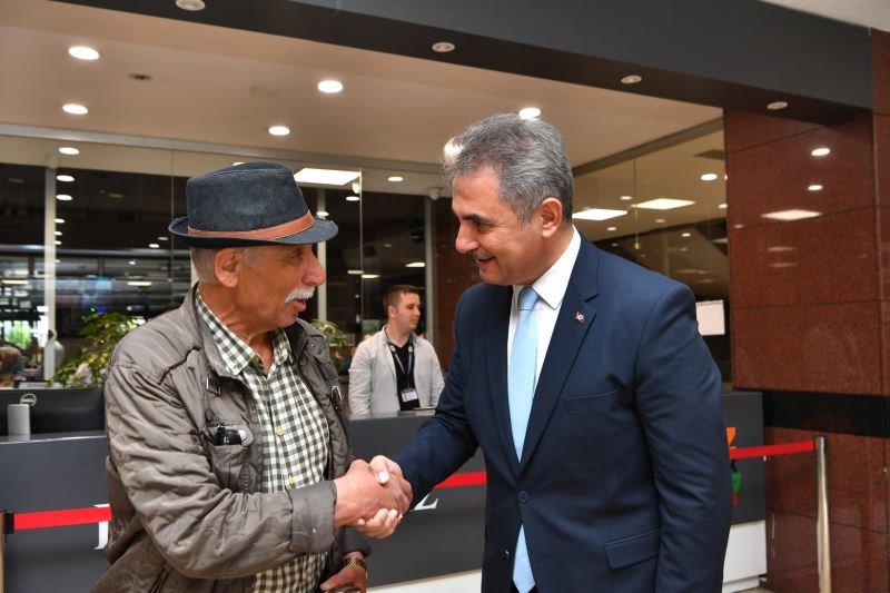 Başkan Murat Köse Vatandaşı Kapıda Karşıladı
