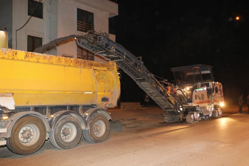 İZMİT BELEDİYESİ YEŞİLOVA’DA BÜYÜK BİR ÖZVERİYLE ÇALIŞIYOR