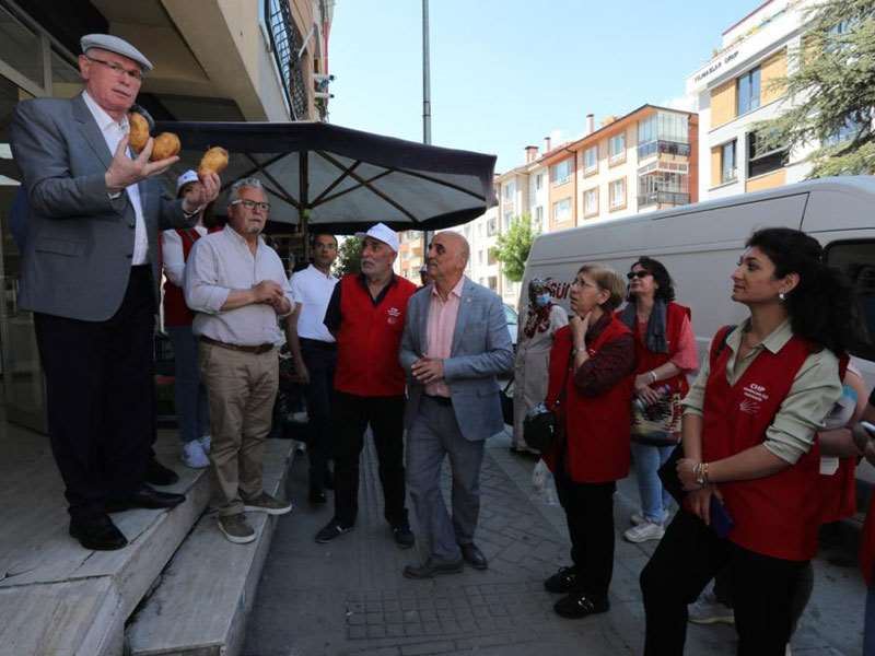 BAŞKAN KURT: “3 PATATES 15 TL!”