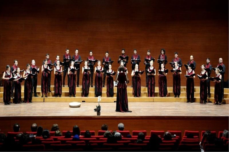 Nilüfer Çoksesli Koro’dan müzik ziyafeti