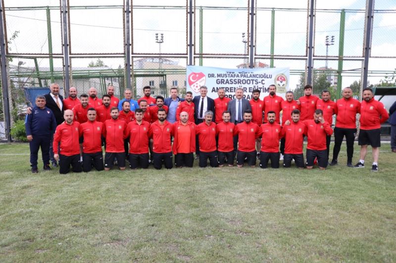 TÜFAD VE TFF ANTRENÖR EĞİTİM PROGRAMINA BAŞKAN PALANCIOĞLU’NUN İSMİ VERİLDİ