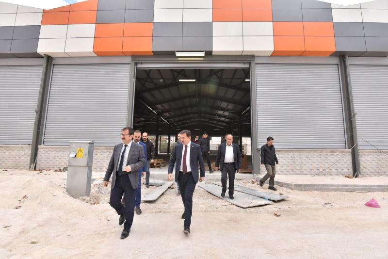 GES PROJELİ KALENDERHANE VE BÜYÜKSİNAN KAPALI PAZAR MARKETLERİN YAPIMINDA SONA GELİNDİ